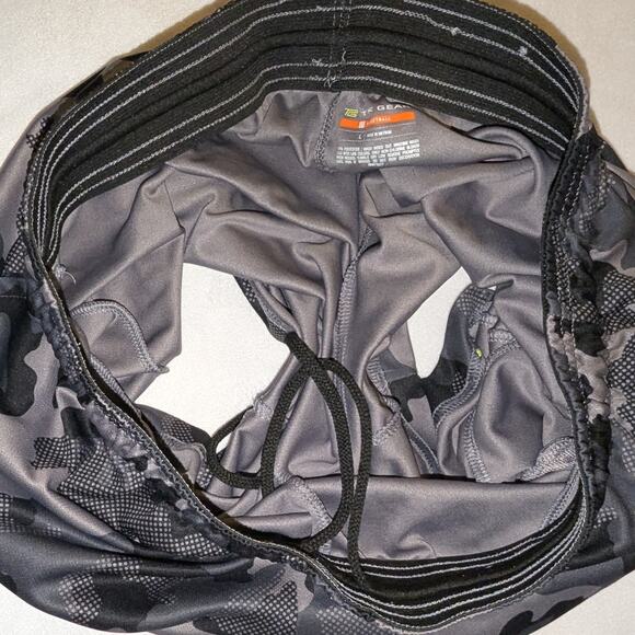 Tek Gear Men's Camo Athletic Shorts - Size Large - Gray - Gym Workout Excellent - Picture 4 of 4